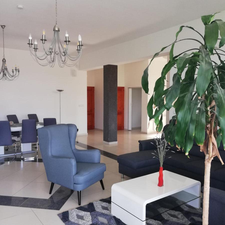 Rezident Consult S.R.O. Hotell Bratislava Eksteriør bilde